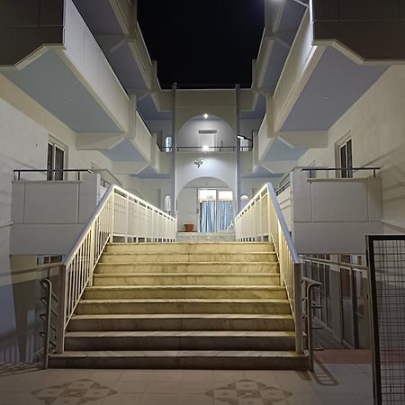 皮尔戈斯酒店公寓 Kremastí 外观 照片